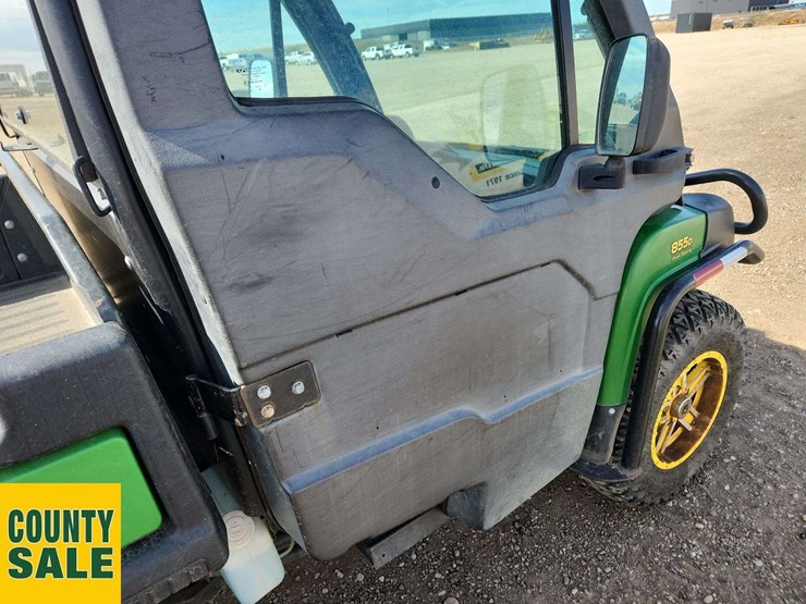 john-deere-gator-image-32