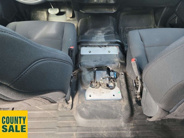 2022-ford-f150-xl-image-9