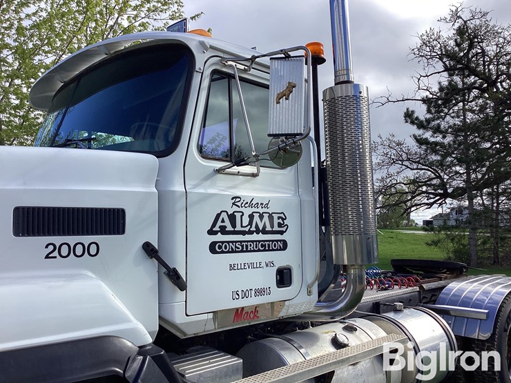 2000-mack-cl713-image-14