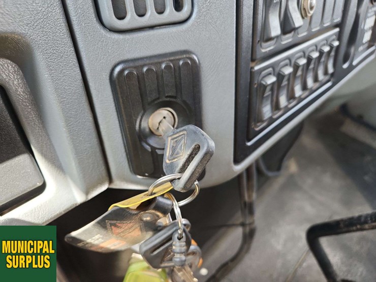 2007-international-durastar-4300-image-12