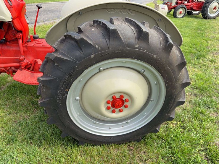 ford-8n-image-16