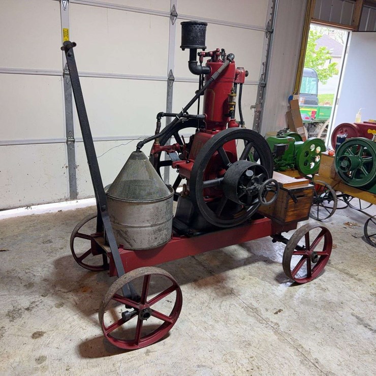 International Harvester Famous 2HP