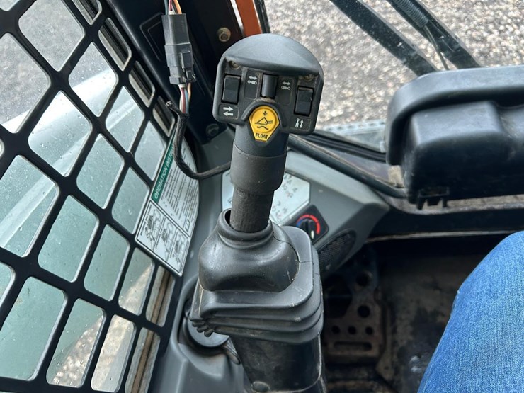 2017-bobcat-t650-image-26
