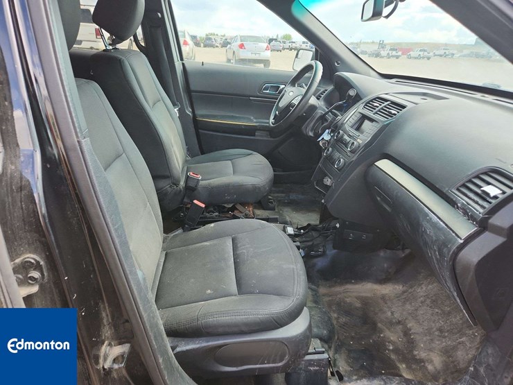 2018-ford-explorer-image-17