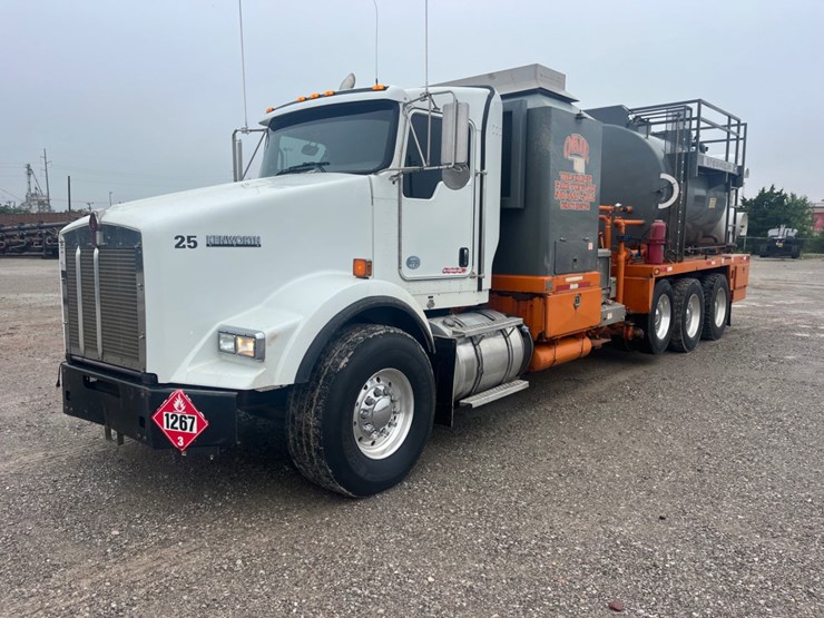 2015-kenworth-t800-image-1