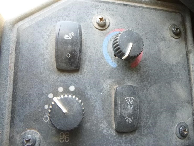 2013-deere-872gp-image-16