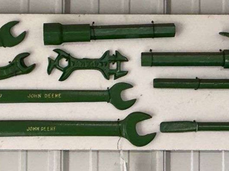 john-deere-and-van-brunt-implement-wrenches-image-1