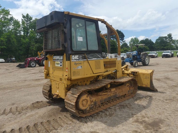 caterpillar-d4c-xl-image-3