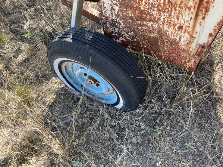 #1034-•-cement-mixer-on-trailer,-parts-only-image-4