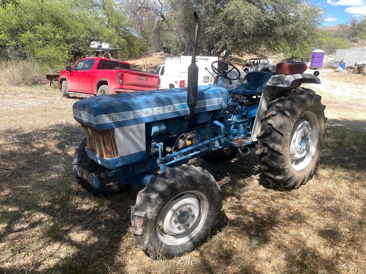 ford-tractor-image-1