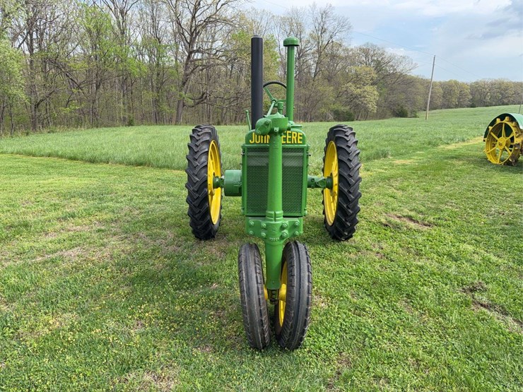 john-deere-b-image-8