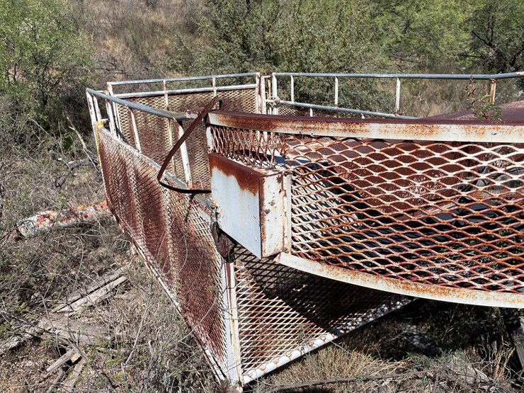 #1031-•-pickup-truck-cattle-rack-image-4