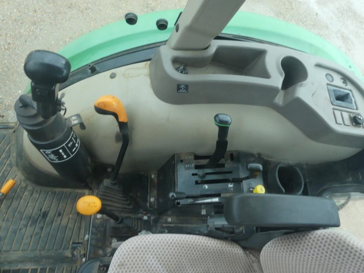 2016-john-deere-5065e-image-14