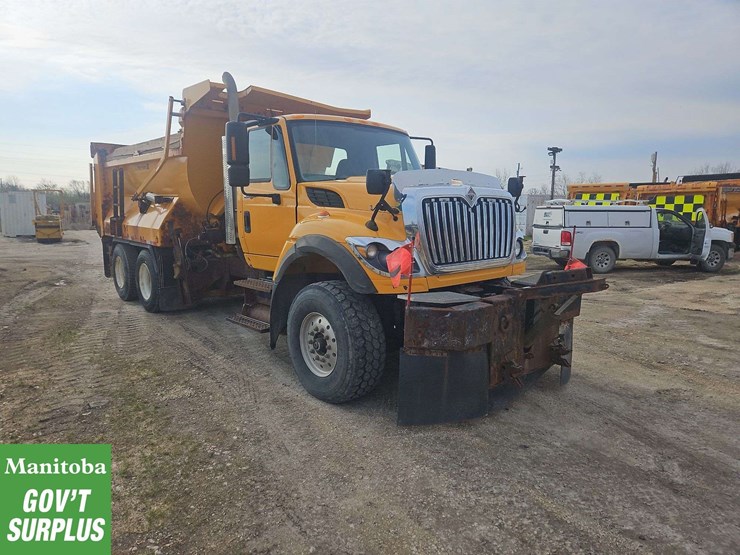 2009-international-workstar-7600-image-2