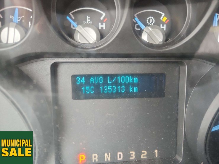 2011-ford-f550-image-9