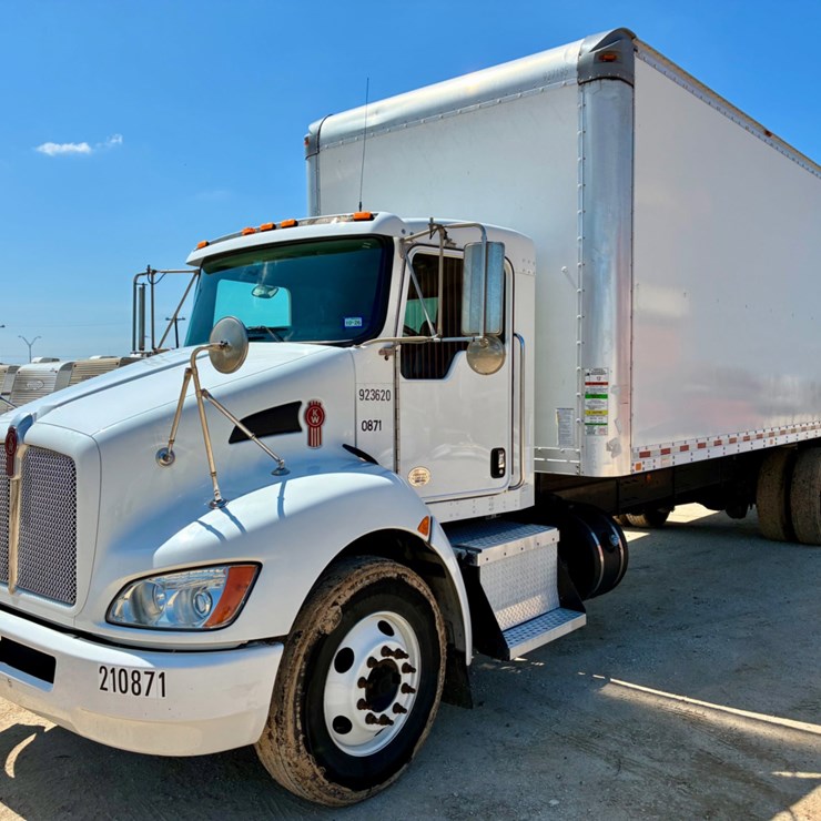 2018 KENWORTH T270