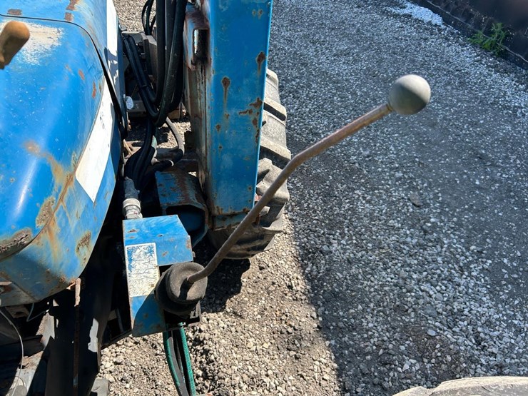 new-holland-3930-image-23