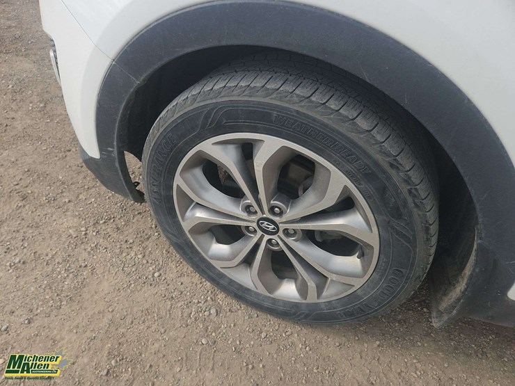 2015-hyundai-santa-fe-image-13