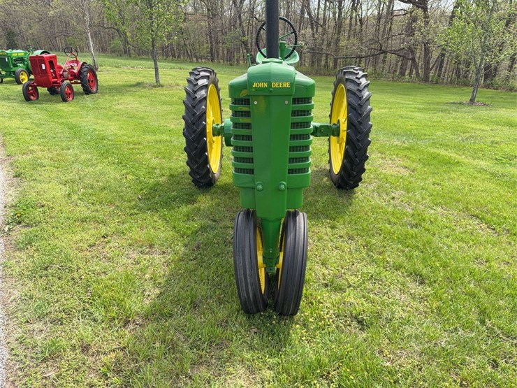 john-deere-b-image-8