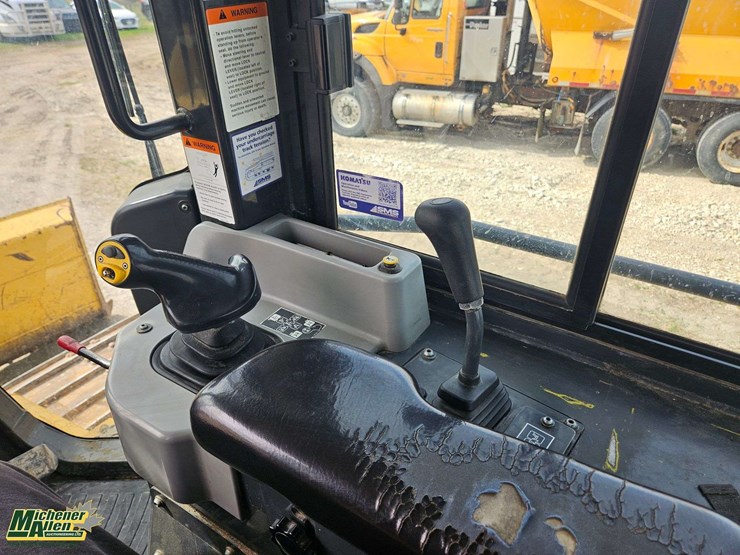 2017-komatsu-d61px-24-image-20