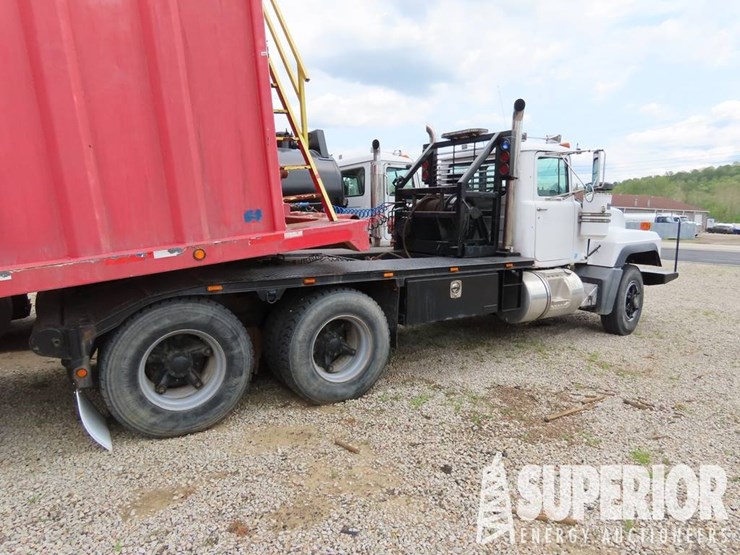 1994-mack-rd690s-image-5