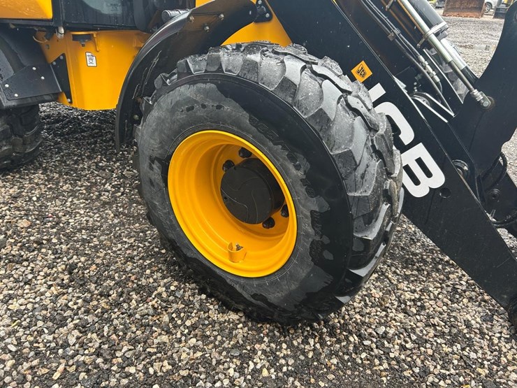 jcb-407-image-11