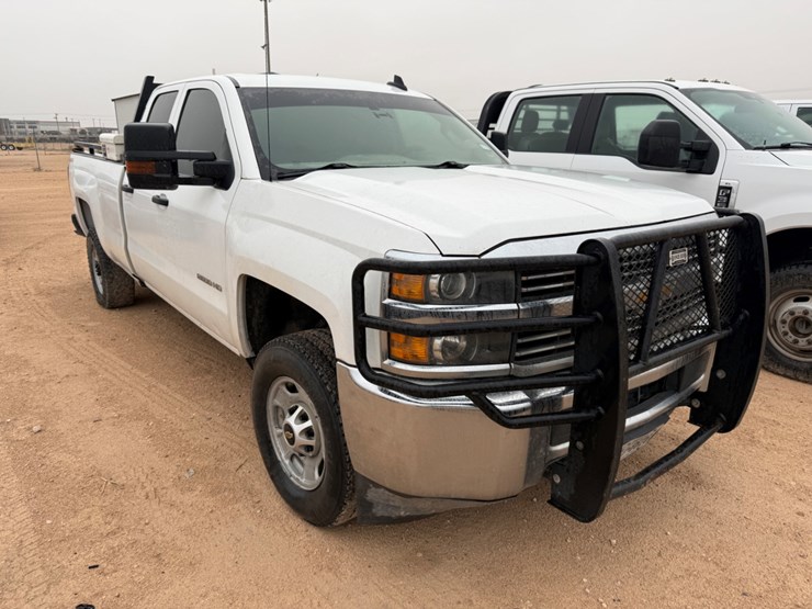 2016-chevrolet-silverado-2500hd-image-3