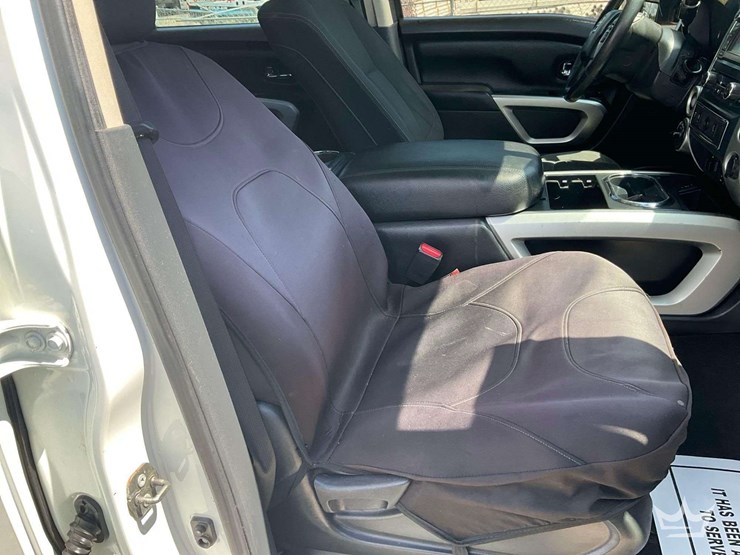 2017-nissan-titan-image-26
