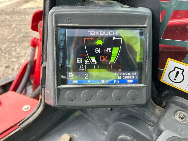 2022-takeuchi-tl8r2-image-22