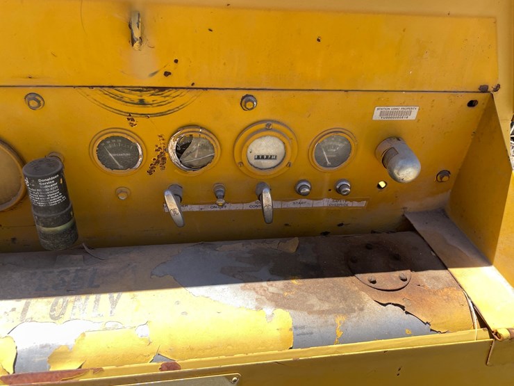 #1048-•-air-compressor-image-22