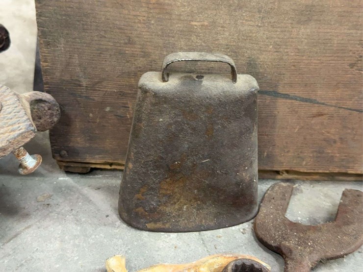primitive-farm-tools-&-wrench-lot-w/-acme-seeder,-allis-chalmers,-bell-&-hand-tools-image-5