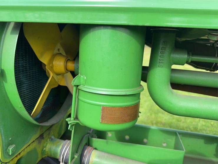 john-deere-b-image-23