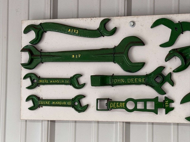 john-deere-and-van-brunt-implement-wrenches-image-2