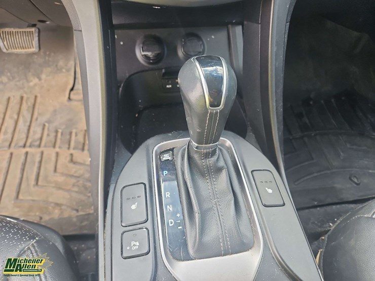2015-hyundai-santa-fe-image-23