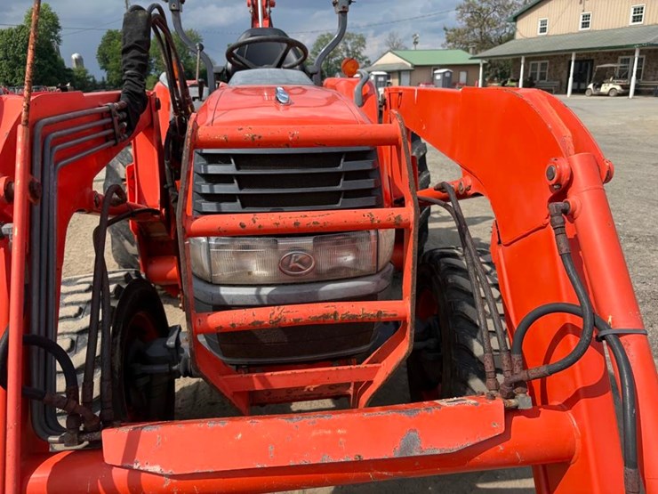 2007-kubota-l3830hst-image-8