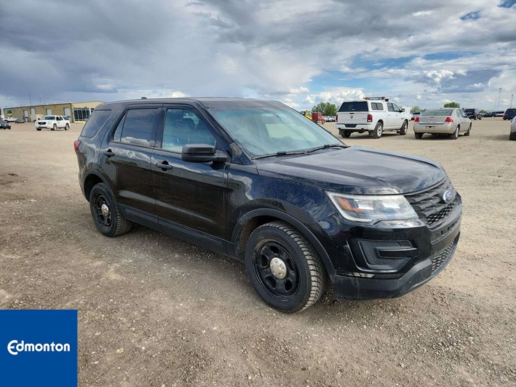 2018-ford-explorer-image-2