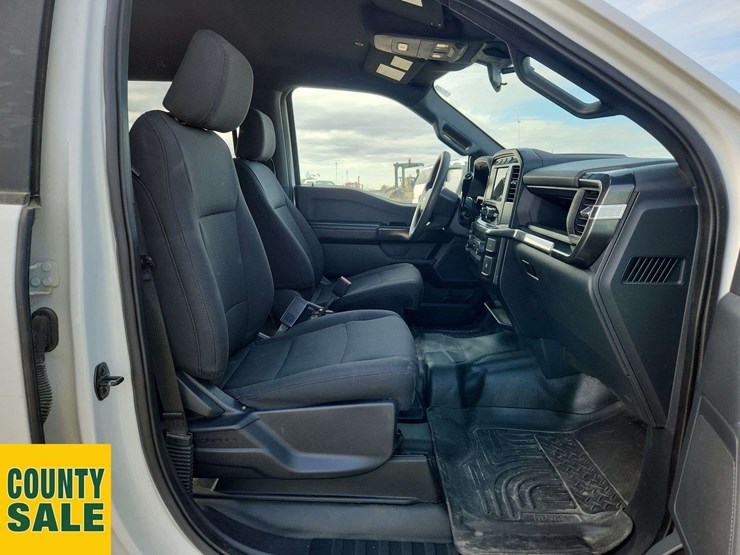 2022-ford-f150-xl-image-15