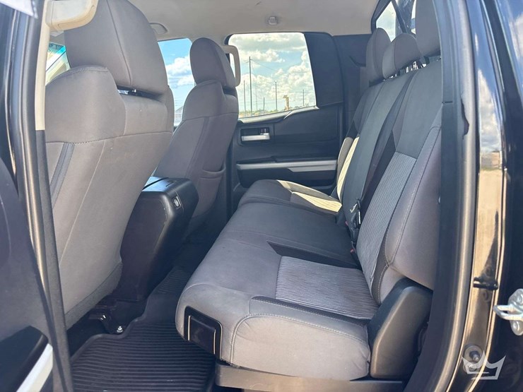 2016-toyota-tundra-image-7