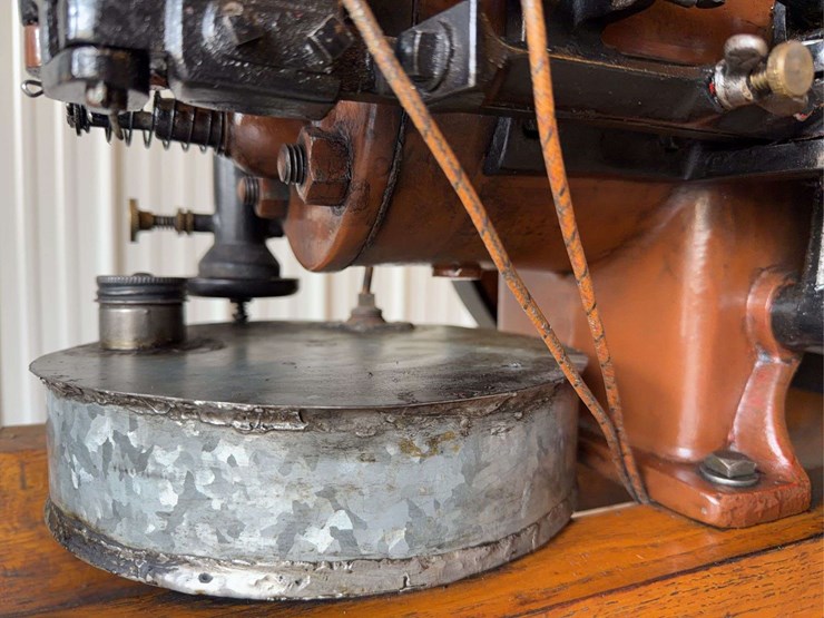 bates-bull-pup-2-1/2-hp-engine-image-16