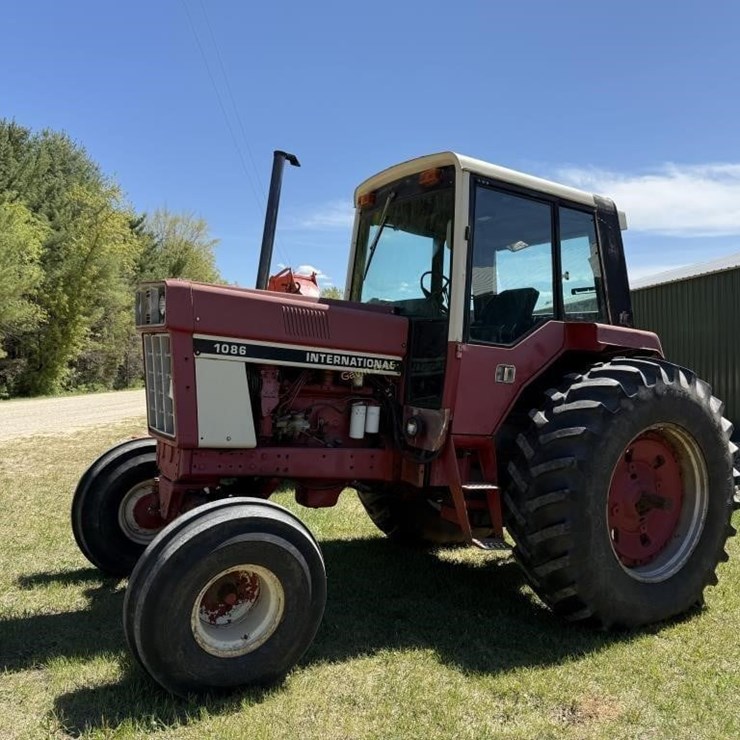 INTERNATIONAL 1086