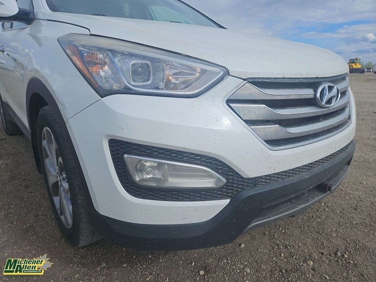 2015-hyundai-santa-fe-image-36