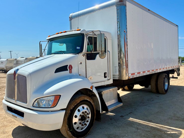 2017-kenworth-t270-image-1