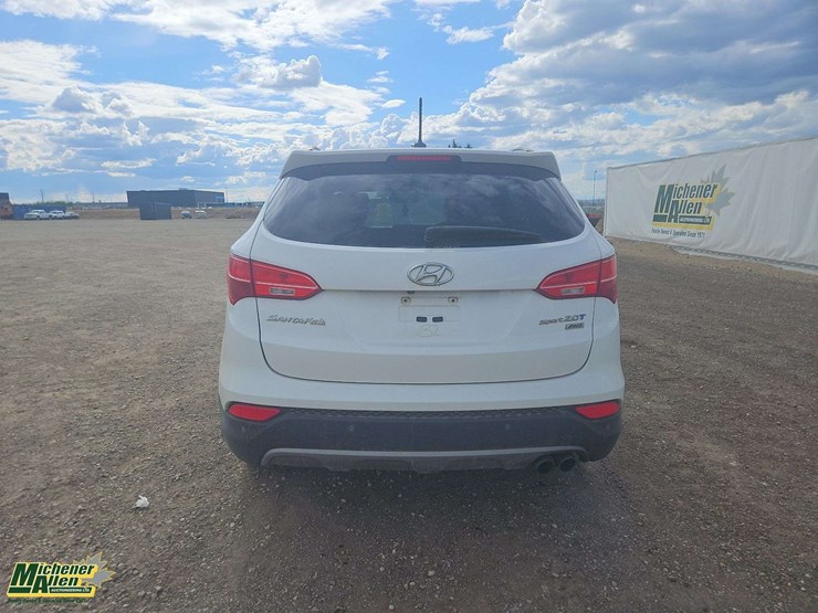 2015-hyundai-santa-fe-image-8