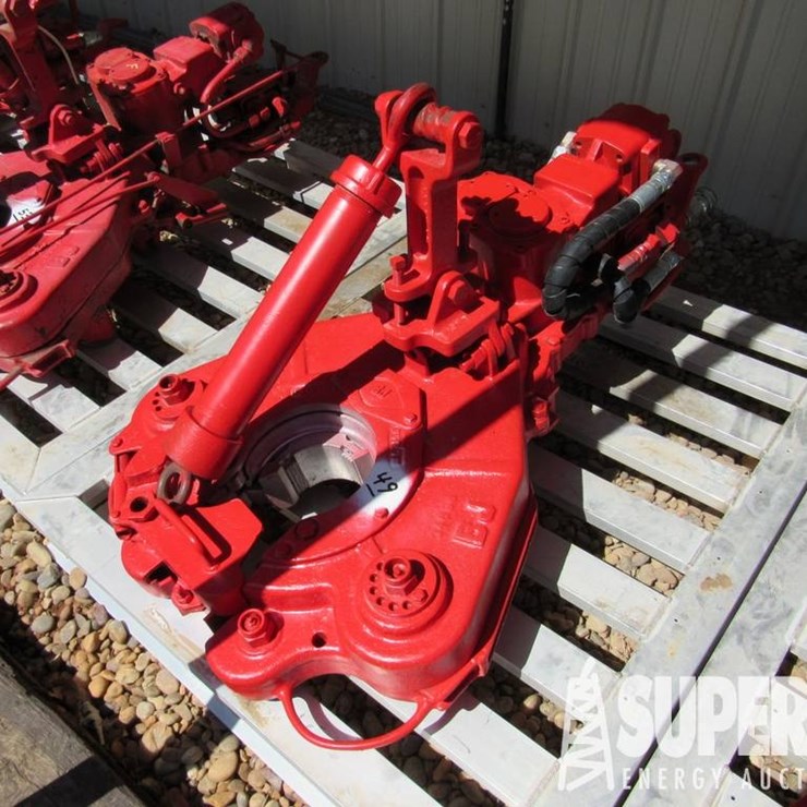 MASSEY-FERGUSON 8