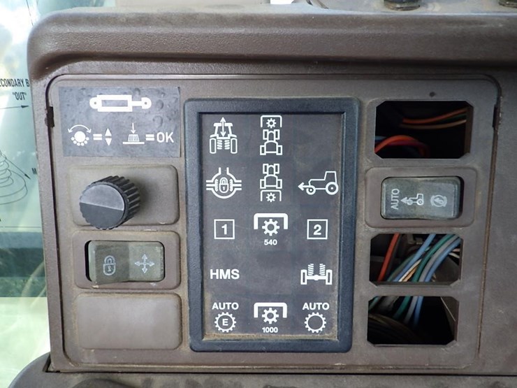 2005-john-deere-7220-image-48