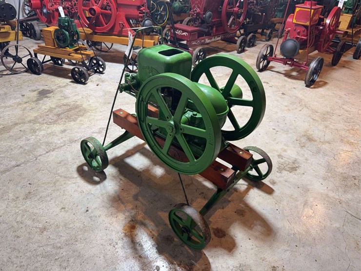 john-deere-e-1-1/2hp-fantasy-embossed-hopper-image-6