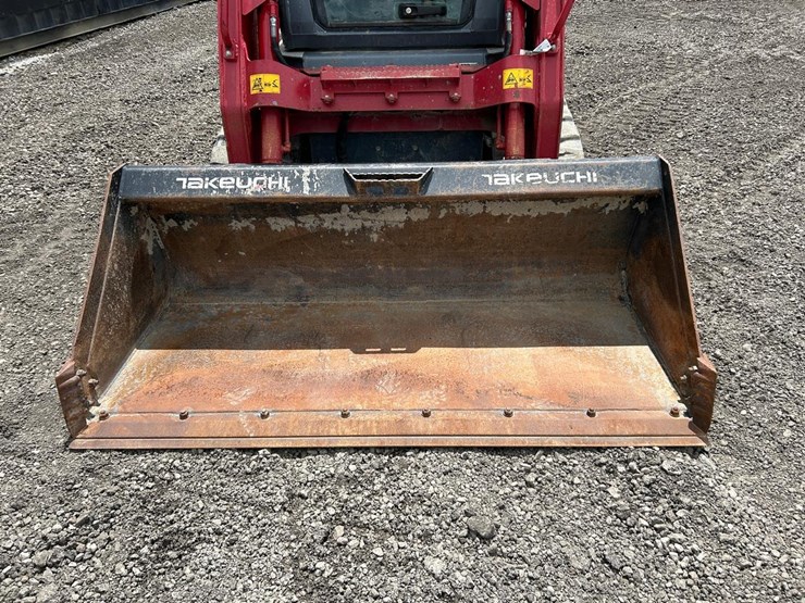2022-takeuchi-tl8r2-image-9