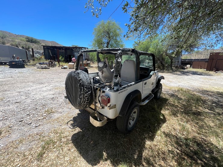 1994-jeep-wrangler-image-6