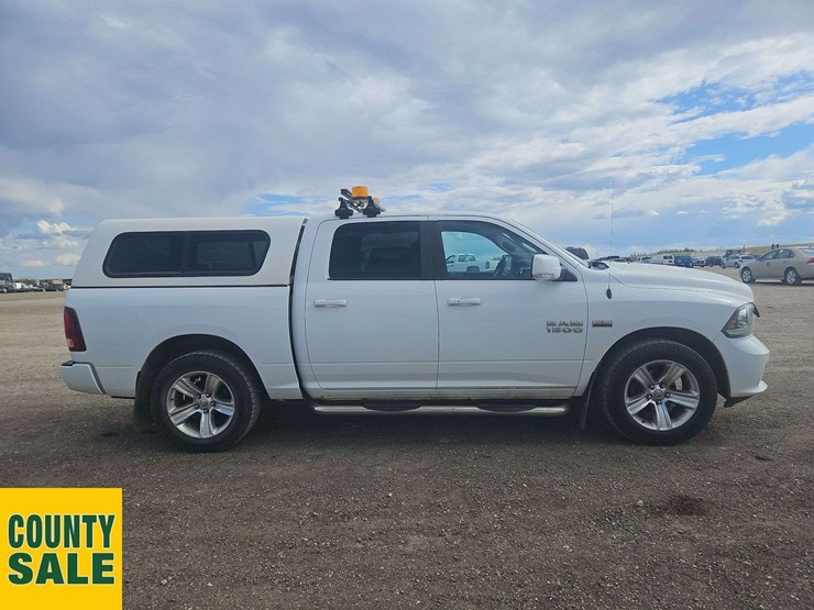 2014-dodge-1500-image-9