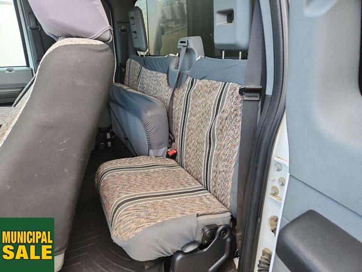 2011-ford-f550-image-18